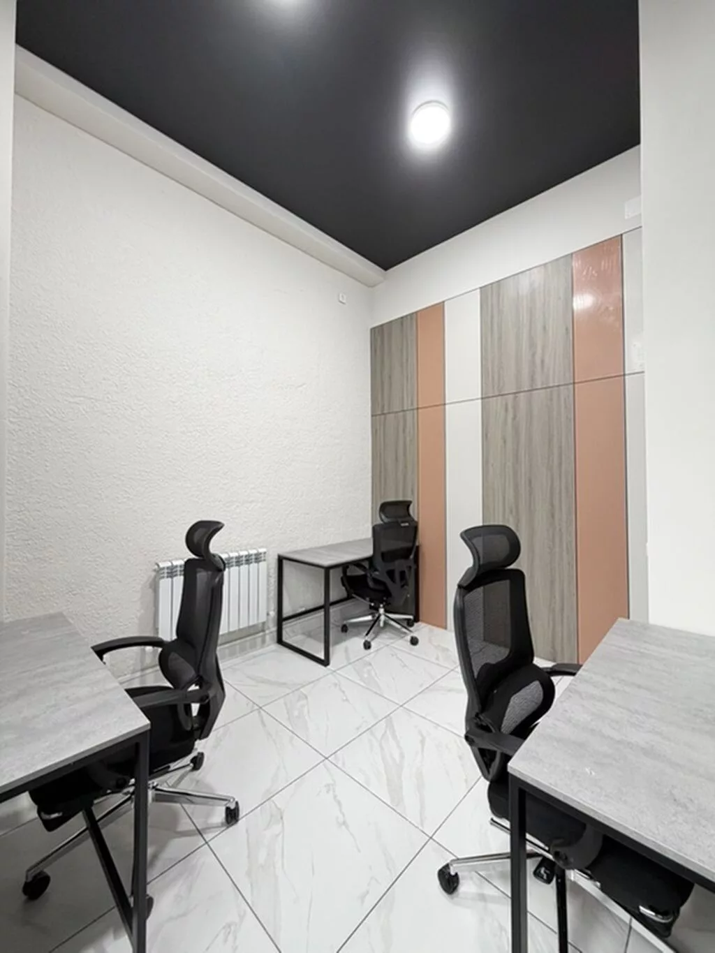 Сдаю Коворкинг: Сдаю IT-компания, 15 м², В коворкинге, С ремонтом, С высокими потолками