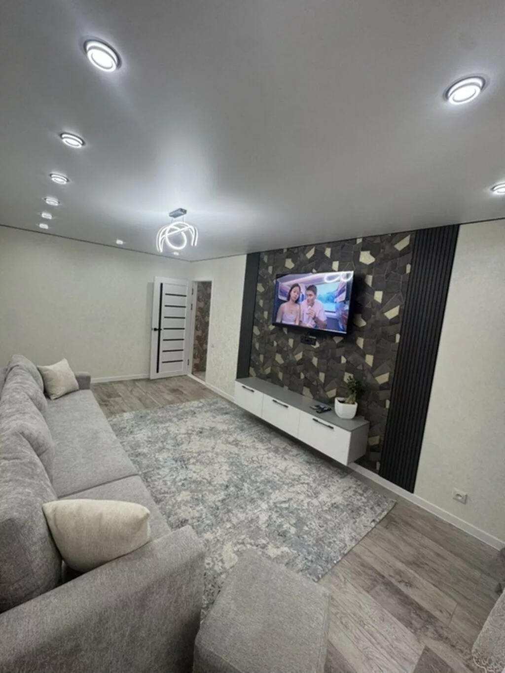 2 комнаты, 47 м², 11 мкр 104 серия, 4 этаж, Косметический ремонт