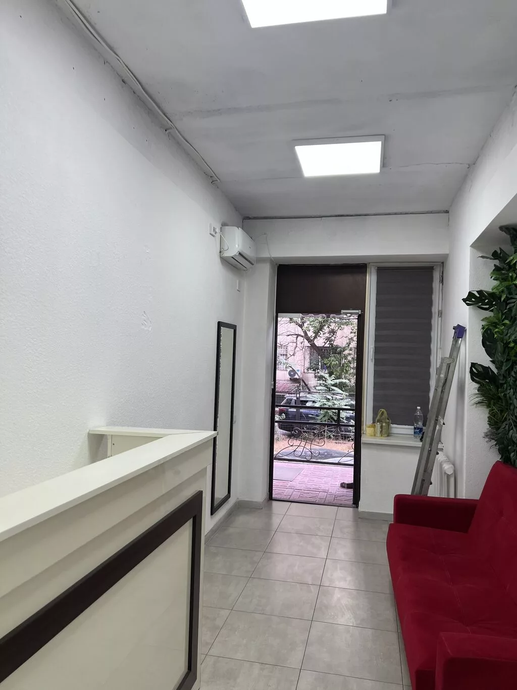 Продажа офисов 70 м², С ремонтом, Многоэтажное здание, 1 этаж
