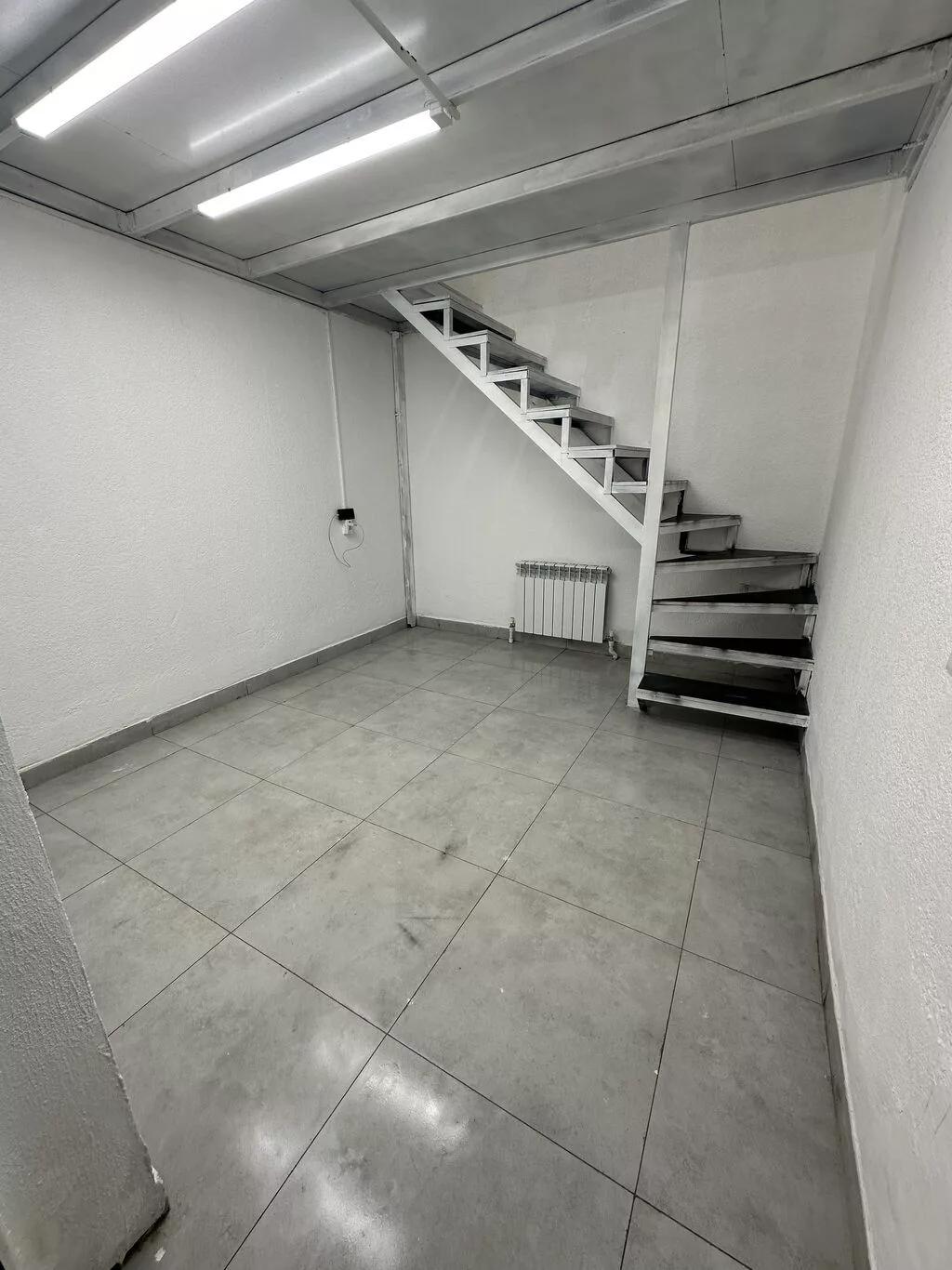Сдаю Офис целиком: Колл-центр, IT-компания, Фотостудия, 22 м², В жилом комплексе, С ремонтом, С системой безопасности