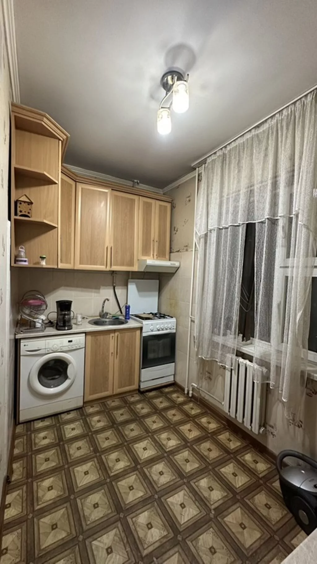 1‑комнатная квартира
Очень срочная цена. 
34.5 м2 
Район Джал-23