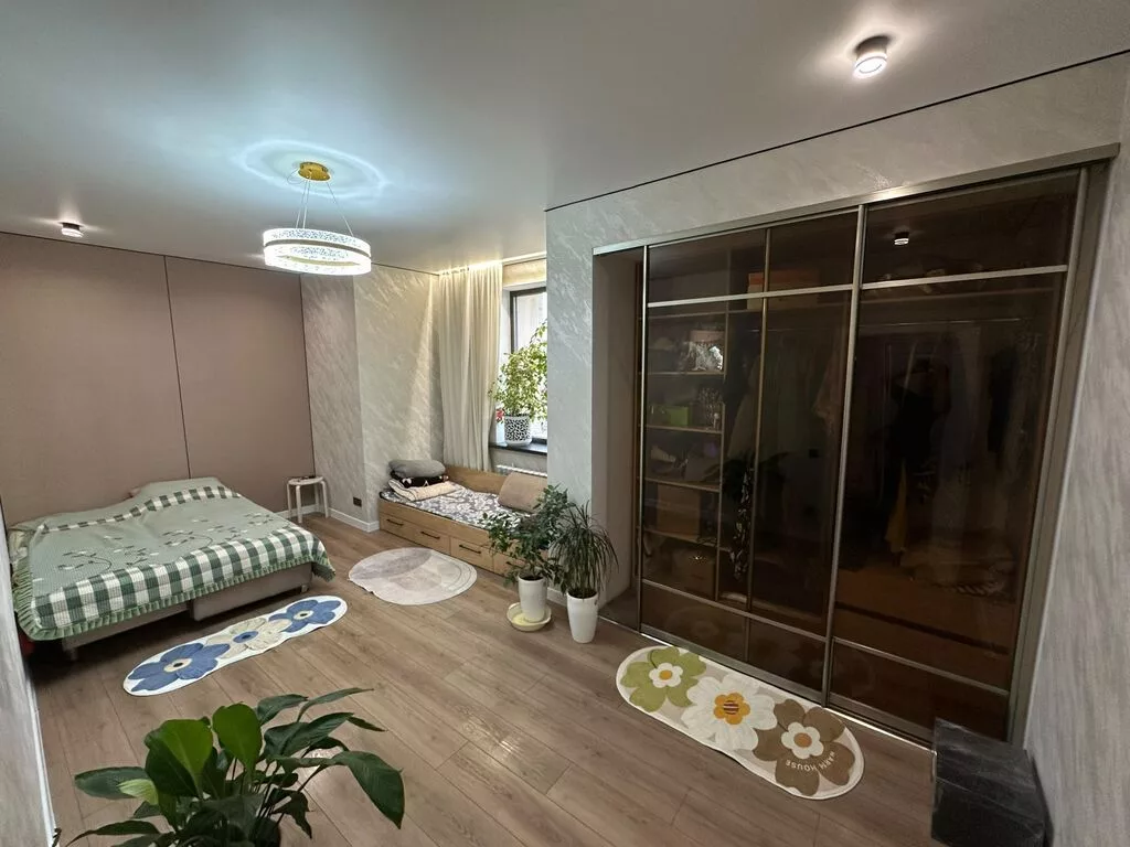 3 комнаты, 124 м², 8 мкр Элитка, 8 этаж, Евроремонт