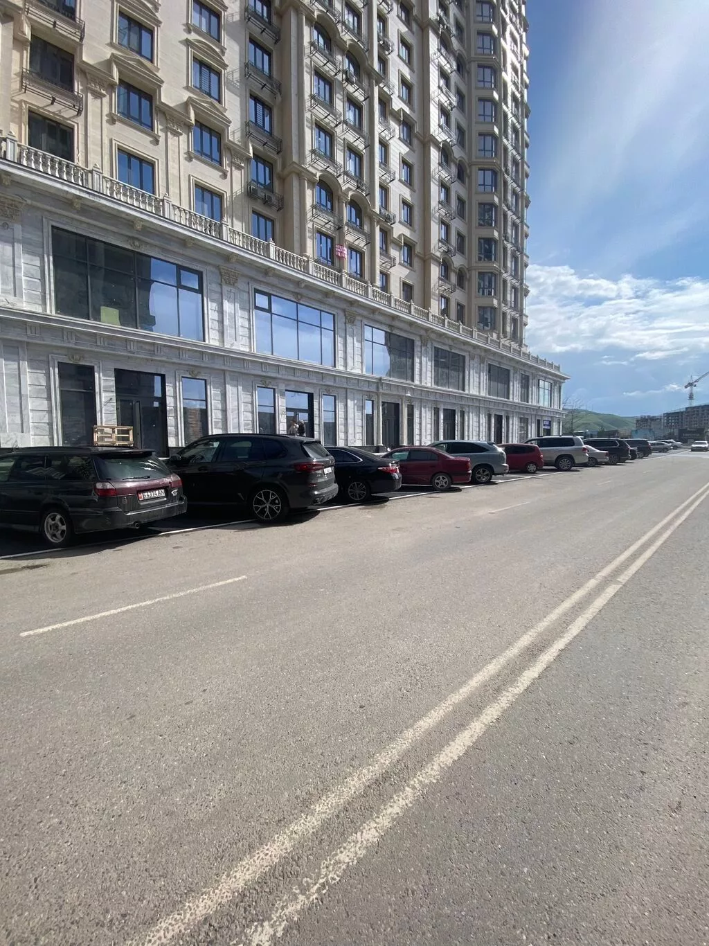 Сдается офис, 210 м2, Сухэ Батора -магистраль! Новый жилой комплекс