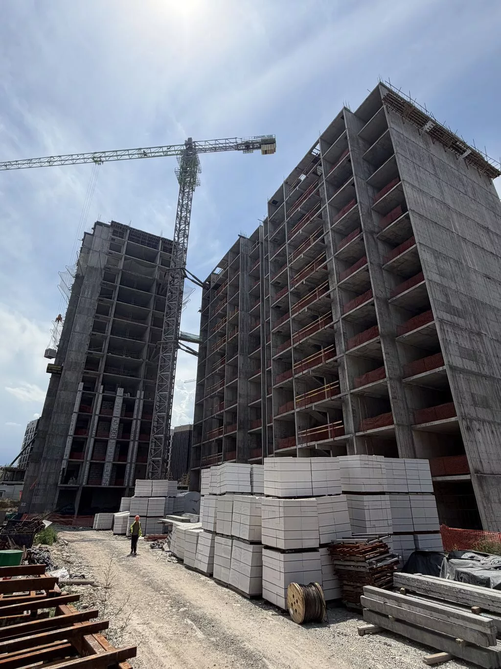 Продажа офисов 155 м², Без ремонта, Многоэтажное здание, 1 этаж