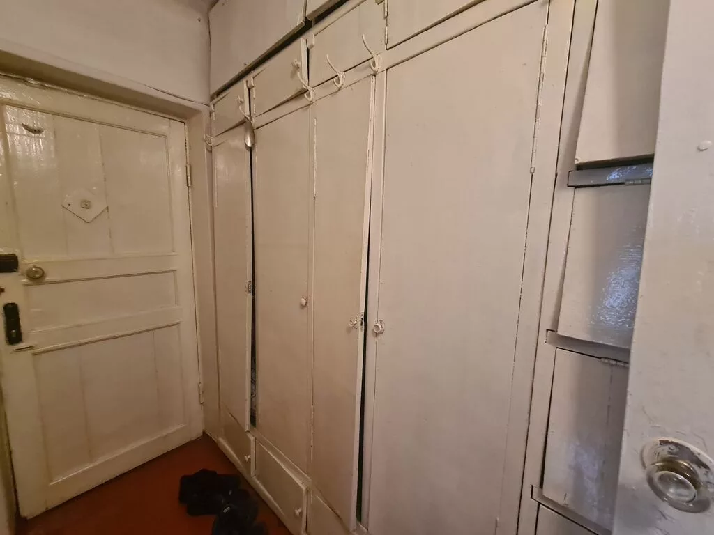 2 комнаты, 44 м², Золотой квадрат Хрущевка, 2 этаж, Старый ремонт