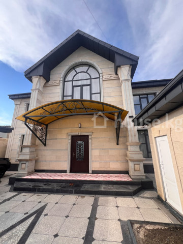 Продажа, дом, 6 и более-комн.: Чуйская область / Бишкек, город Бишкек, Матросова — за 55 156 500 сом
