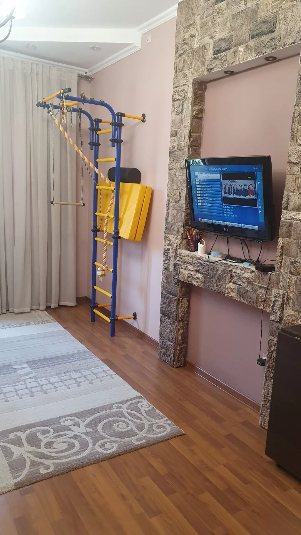Продаётся 2-х комн.кв,м-н Аламедин-1 📌Коммуникации центральные 📌105