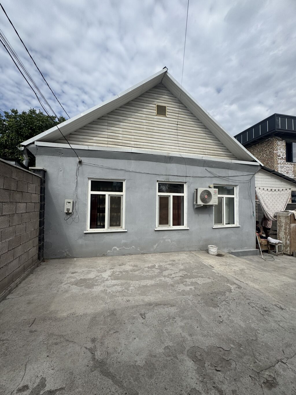 Продается дом кирпичный, 3 комнаты, кухня, санузел, ванна Район ГЭС2