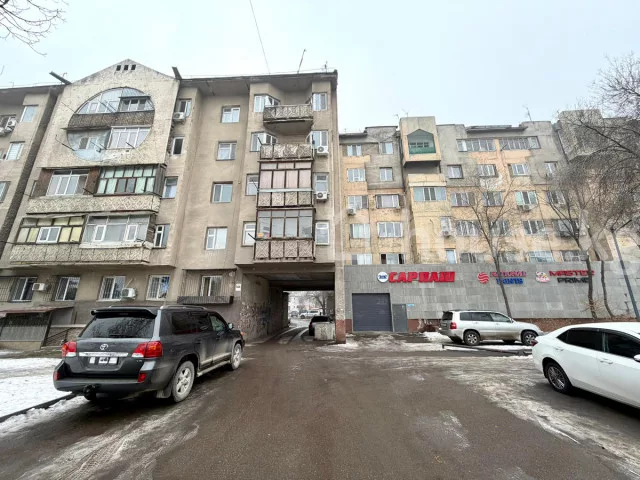 Продажа, коммерческая недвижимость: Чуйская область / Бишкек, город Бишкек, Пишпек ж/м — за 6 920 400 сом