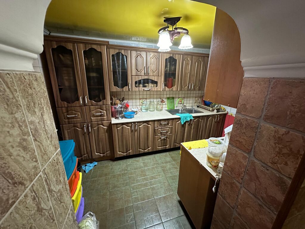 Продаётся 2 дома с земельным участком 17 соток. Начало Новопокровки
