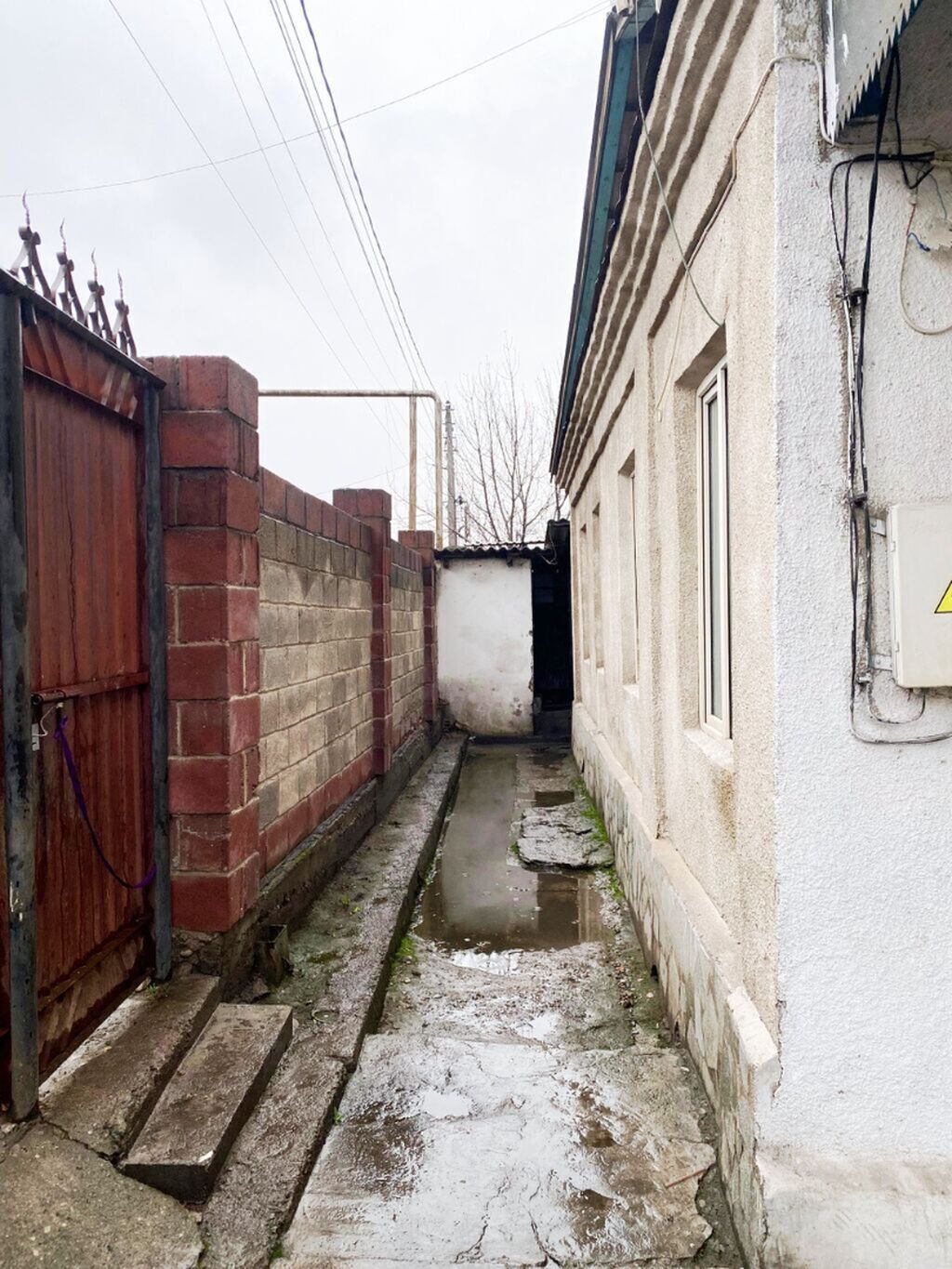 🏡 **Срочно продаётся дом!** 📍 г. Бишкек, ул. Тоголок Молдо (район