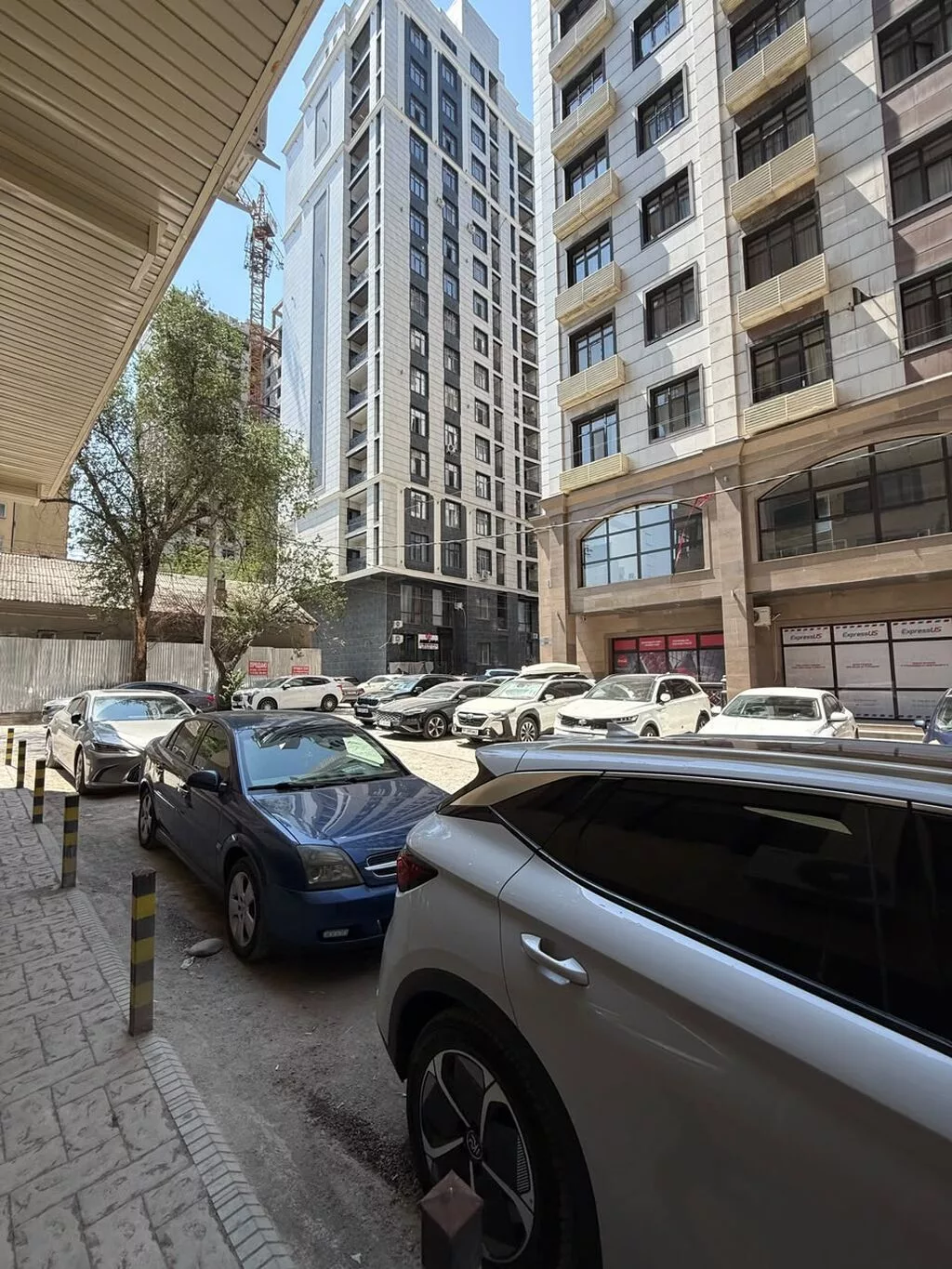 Продажа магазинов В жилом доме, 140 м², Свежий ремонт, Отдельный вход, 1 этаж