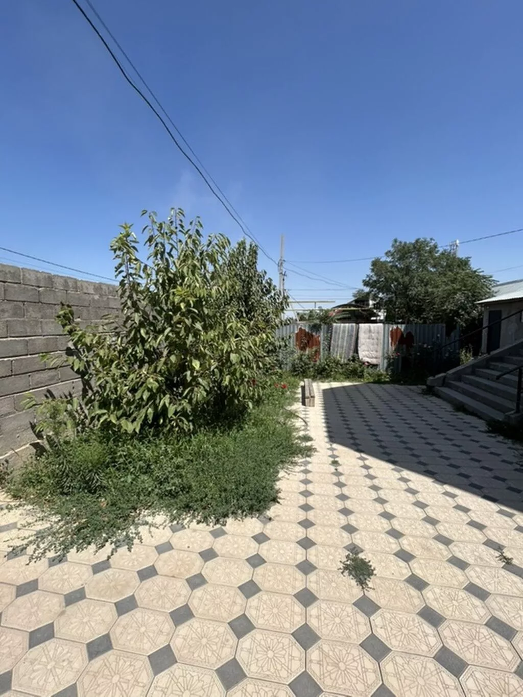 Сдается просторный двухэтажный дом с цокольным этажом в Ж/М
