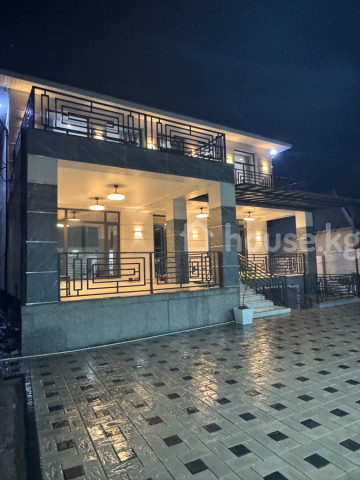 Продажа, дом, 6 и более-комн.: Чуйская область / Бишкек, город Бишкек, Карпинка — за 45 541 600 сом
