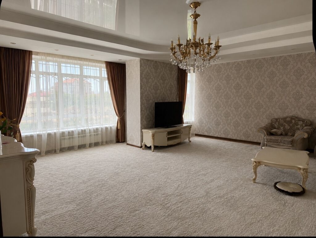3 комнаты, 187 м², Золотой квадрат Элитка, 3 этаж, Дизайнерский ремонт