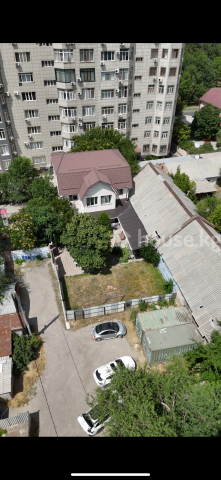 Продажа, дом, 4-комн.: Чуйская область / Бишкек, город Бишкек, Сквер Тоголок Молдо — за 56 927 000 сом