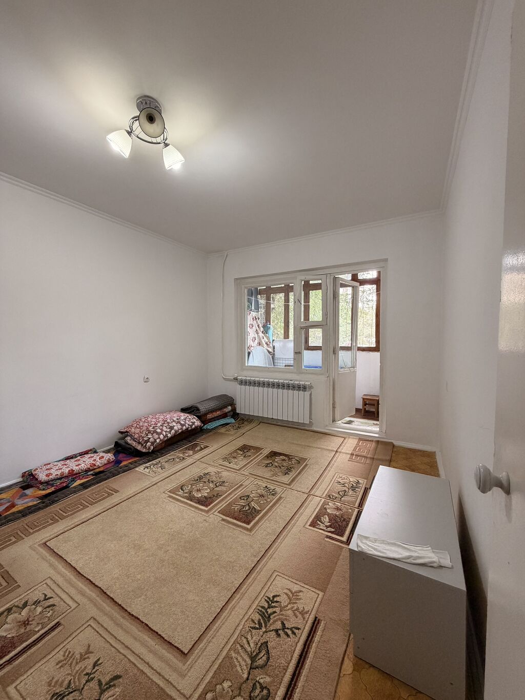 4 комнаты, 86 м², 12 мкр 106 серия, 1 этаж, Старый ремонт