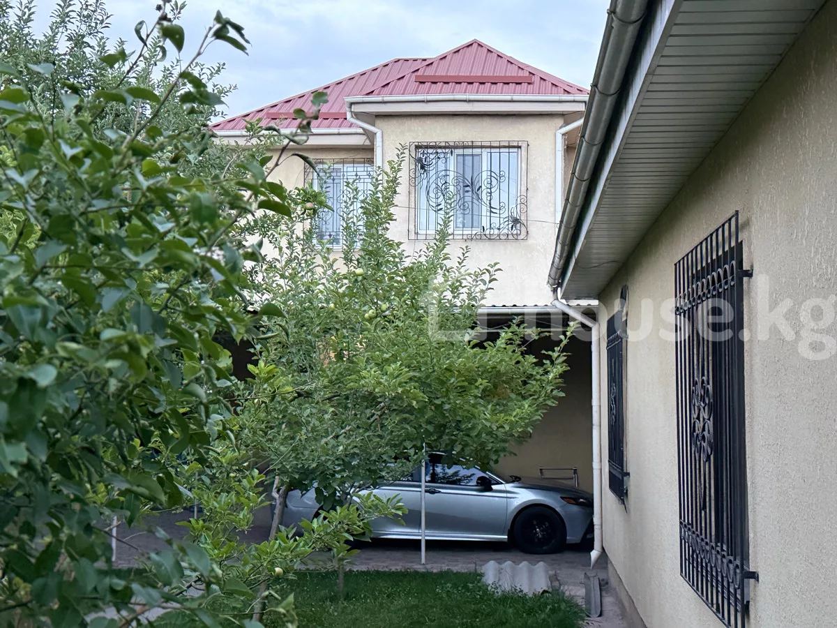 Продажа, дом, 6 и более-комн.: Чуйская область / Бишкек, город Бишкек, Кок-Жар ж/м — за 26 280 000 сом