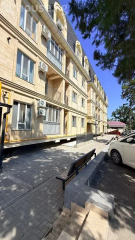 Продажа, коммерческая недвижимость: Чуйская область / Бишкек, город Бишкек, КНУ — за 30 656 500 сом