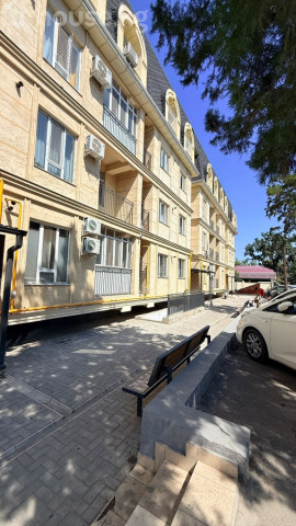Продажа, коммерческая недвижимость: Чуйская область / Бишкек, город Бишкек, КНУ — за 30 649 500 сом