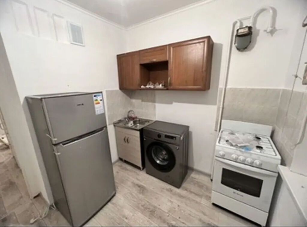 2 комнаты, 44 м², 7 мкр 104 серия, 4 этаж, Косметический ремонт