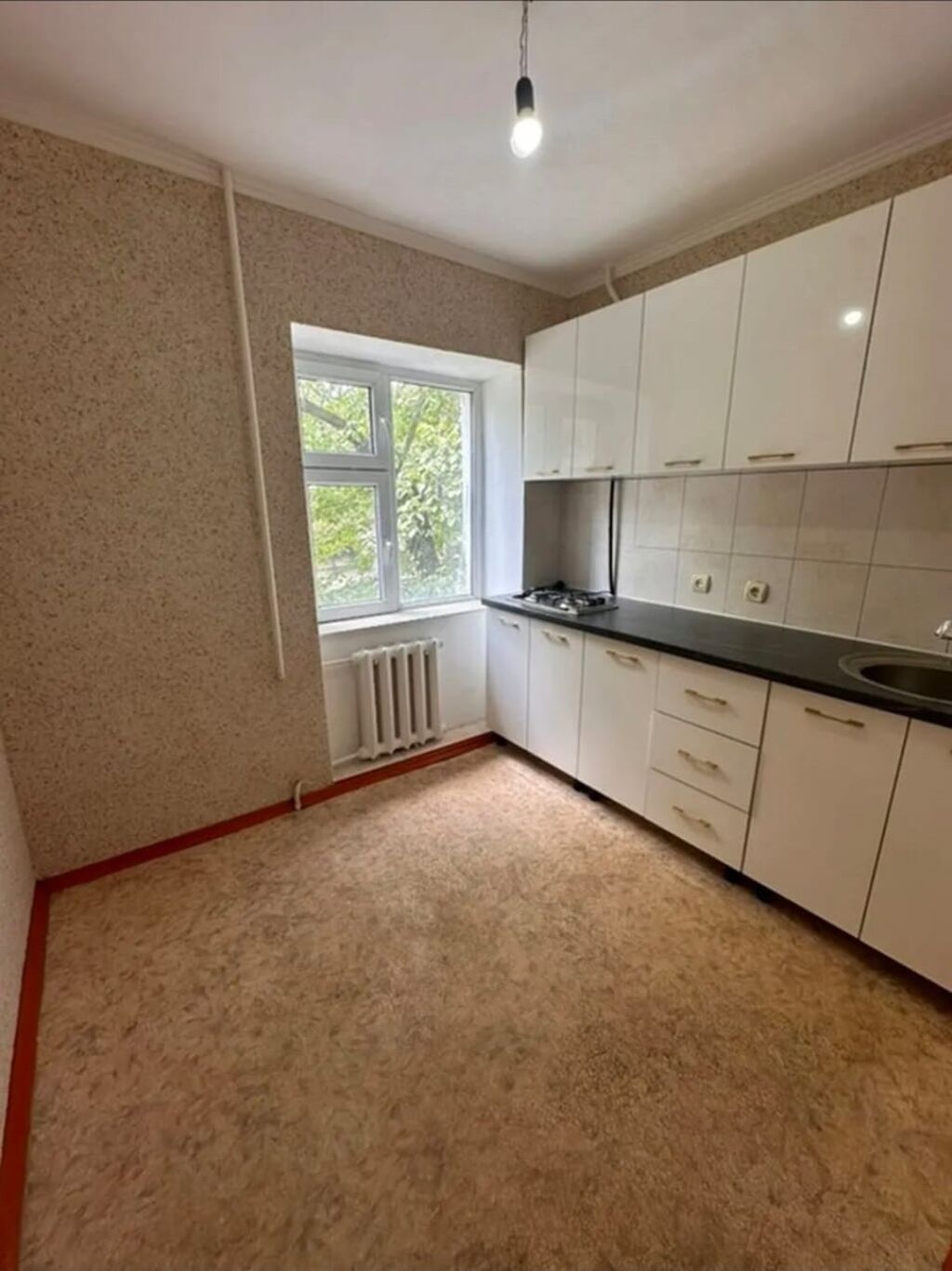 2 комнаты, 41 м², 4 мкр Индивидуалка, 2 этаж, Косметический ремонт
