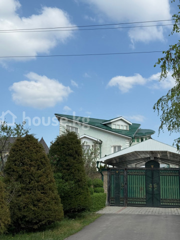 Аренда, дом, 6 и более-комн.: Чуйская область / Бишкек, город Бишкек, Джал-30 м-н - на долгий срок — за 481 635 сом