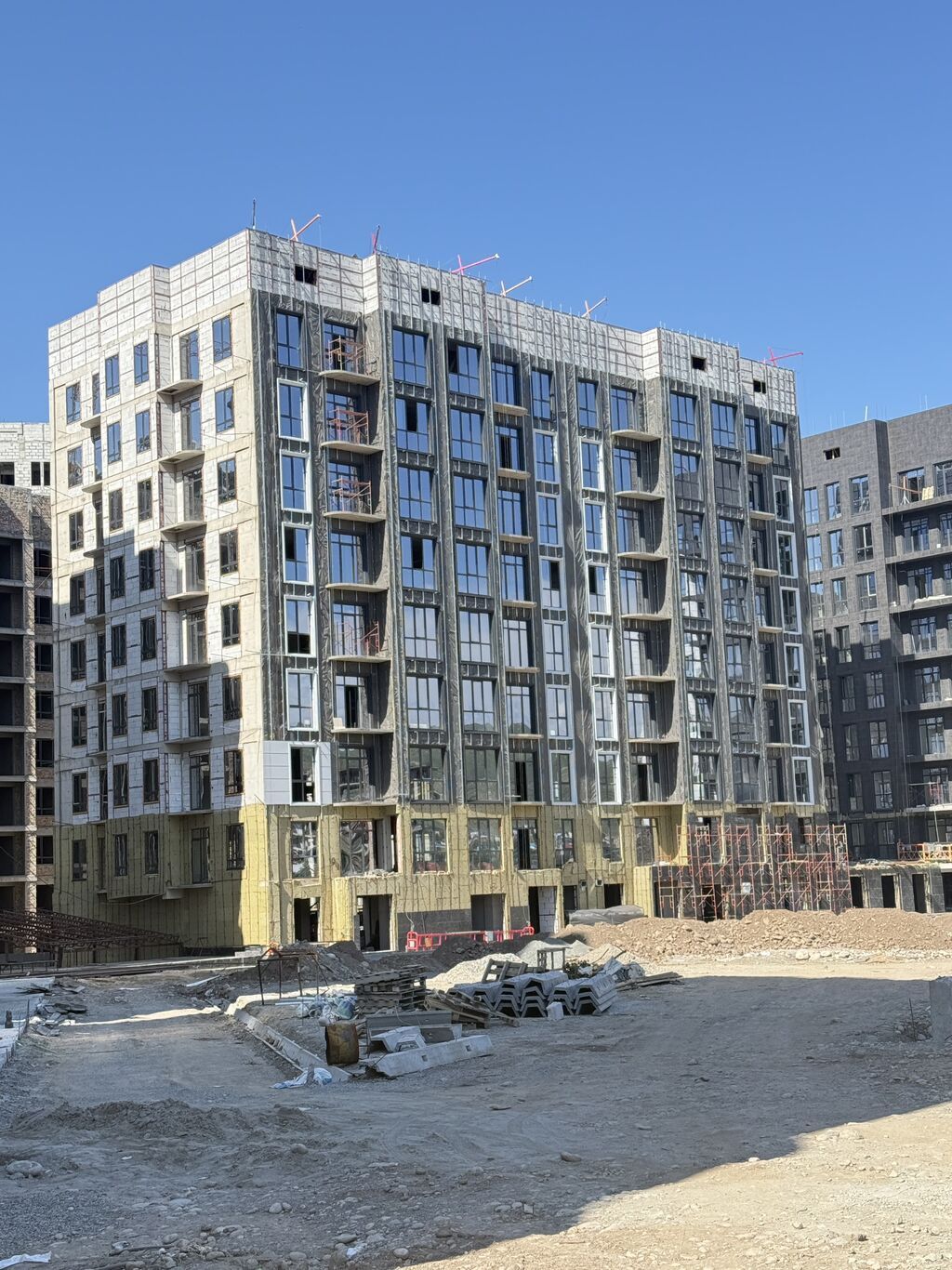 2 комнаты, 80 м², Асанбай мкр Элитка, 9 этаж, ПСО (под самоотделку)