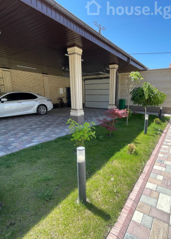 Аренда, дом, 4-комн.: Чуйская область / Бишкек, город Бишкек, Ынтымак ж/м - на долгий срок — за 394 110 сом