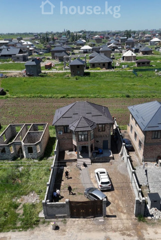 Продажа, дом, 5-комн.: Чуйская область / Бишкек, город Бишкек, Оскон-Ордо ж/м — за 21 895 000 сом
