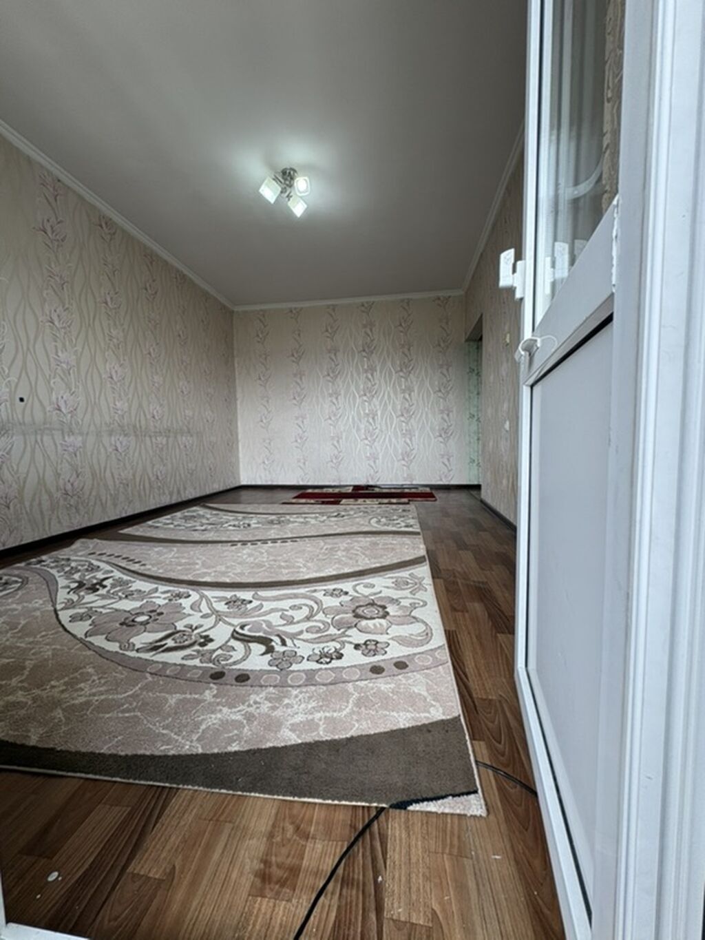 1 комната, 35 м², 105 серия, 8 этаж, Старый ремонт