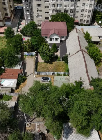 Продажа, дом, 4-комн.: Чуйская область / Бишкек, город Бишкек, Московская - Белинка — за 56 933 500 сом