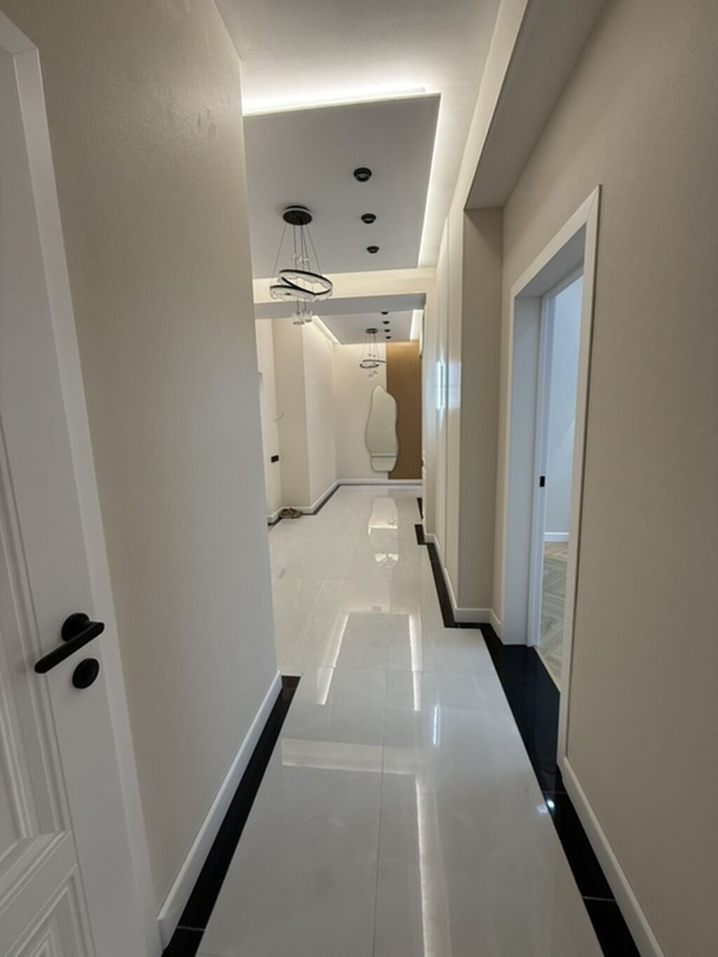 2 комнаты, 77 м², Асанбай мкр Элитка, 2 этаж, Дизайнерский ремонт