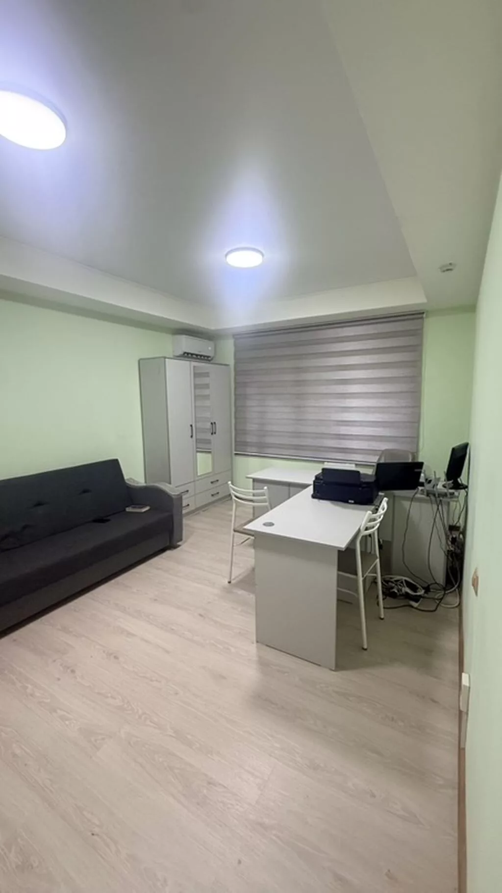 Продажа офисов 36 м², С ремонтом, Многоэтажное здание, Цокольный этаж этаж