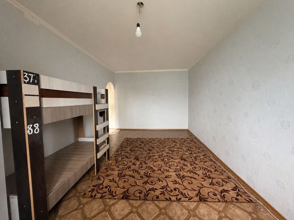1 комната, 31 м², 8 мкр 104 серия, 4 этаж, Старый ремонт