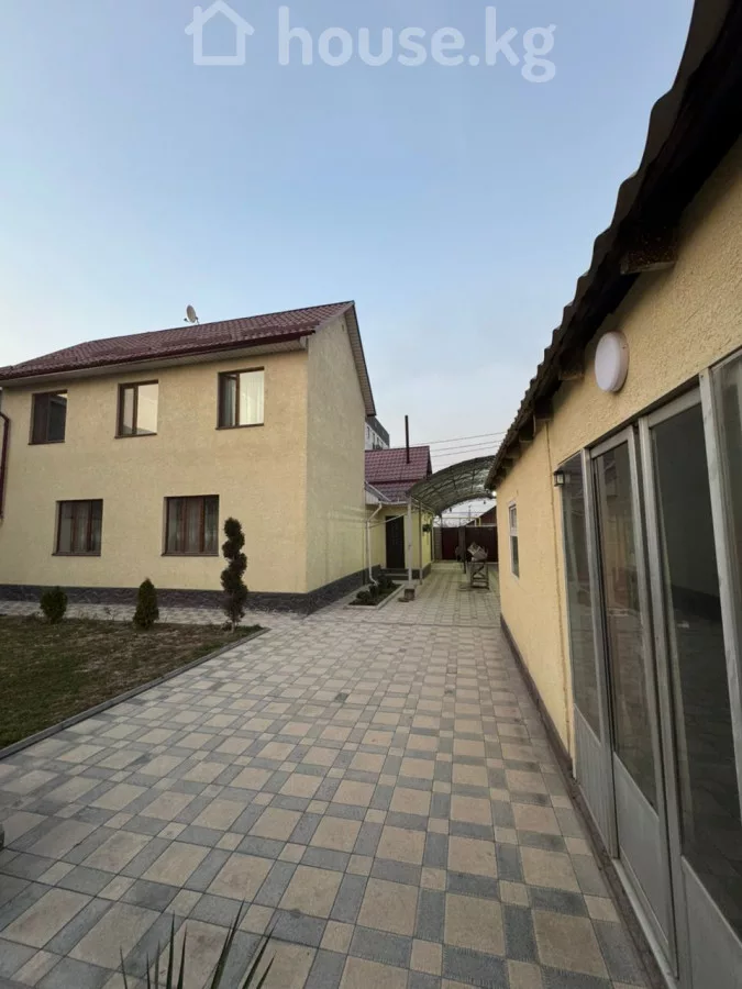 Продажа, дом, 6 и более-комн.: Чуйская область / Бишкек, город Бишкек, Кара-Жыгач ж/м — за 19 707 750 сом