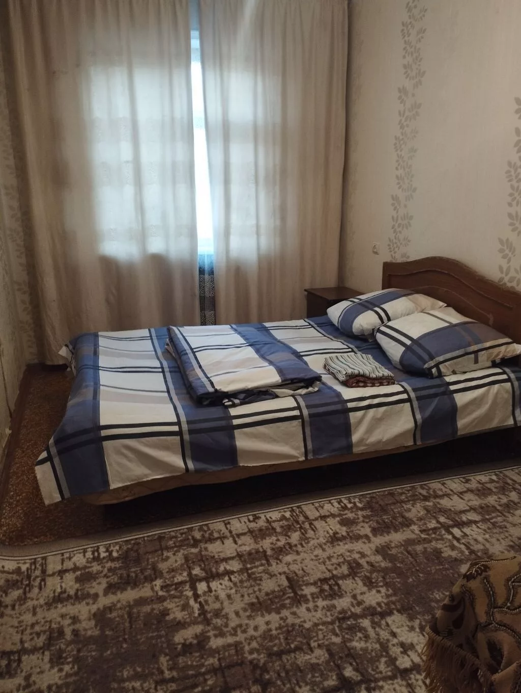 Посуточно Ош . Кондиционер. Чисто. Тихо. Уютно