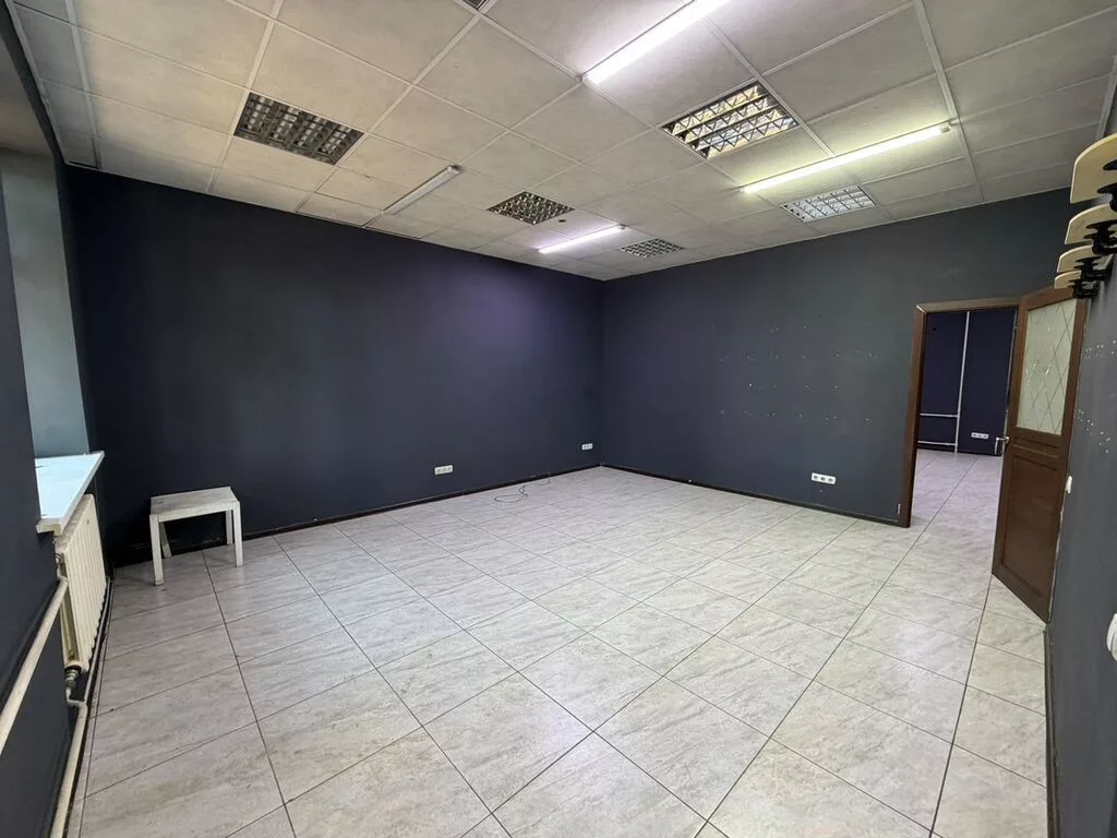 Продажа офисов 80 м², С ремонтом, С мебелью, Многоэтажное здание, 1 этаж