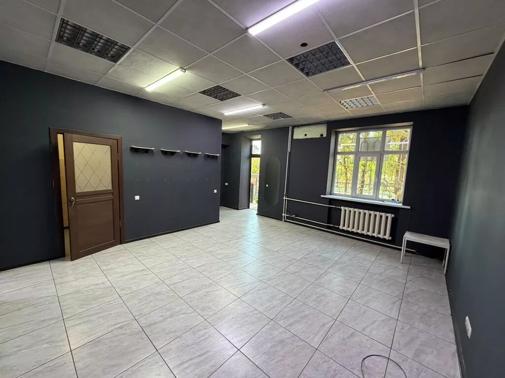 Продажа офисов 80 м², С ремонтом, С мебелью, Многоэтажное здание, 1 этаж