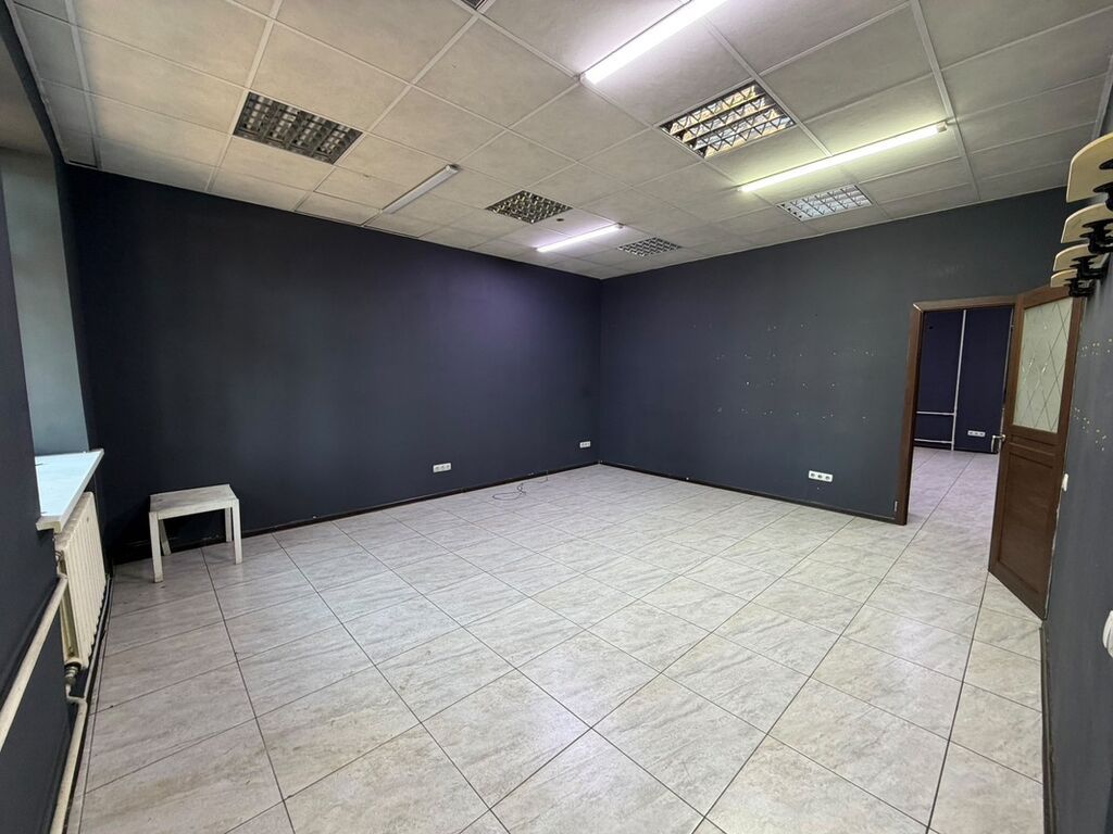Продажа офисов 80 м², С ремонтом, С мебелью, Многоэтажное здание, 1 этаж