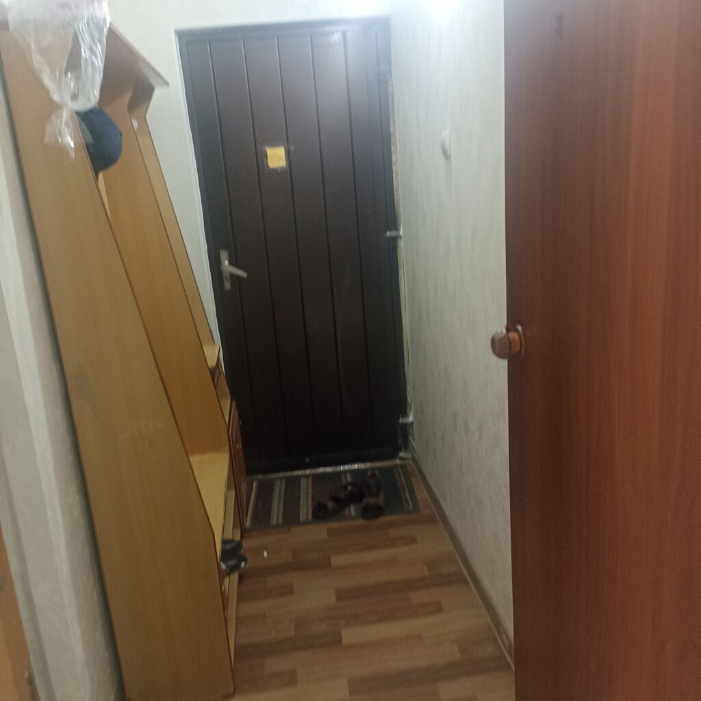 2 комнаты, 10 мкр Собственник, Семейным, от 6 месяцев, С мебелью частично