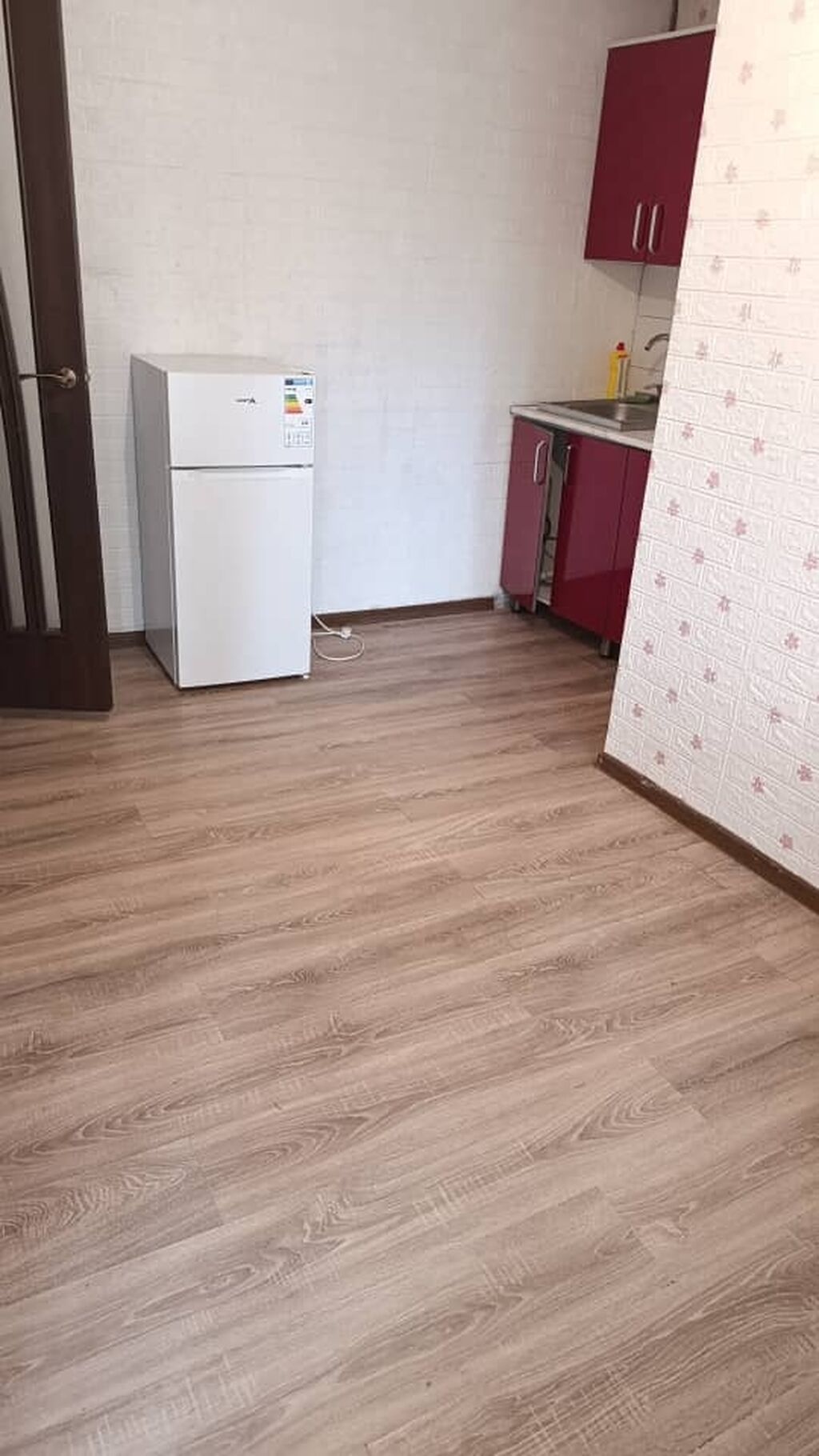 1-комнатная квартира Планировка и отделка: - Отдельная комната с