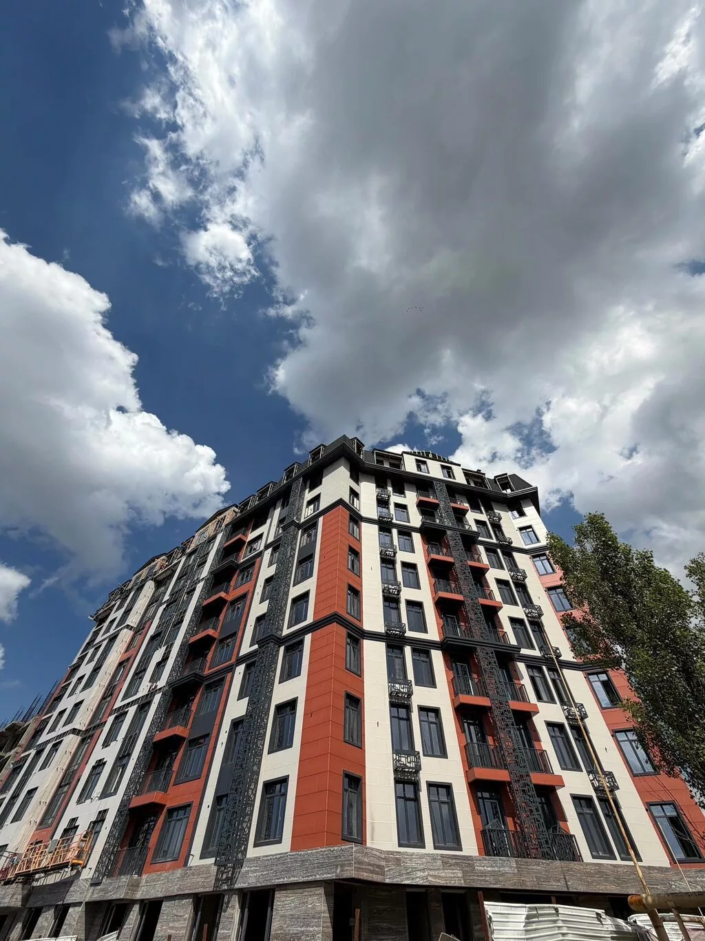 Сдан, Элитка, 2 комнаты, 82 м²