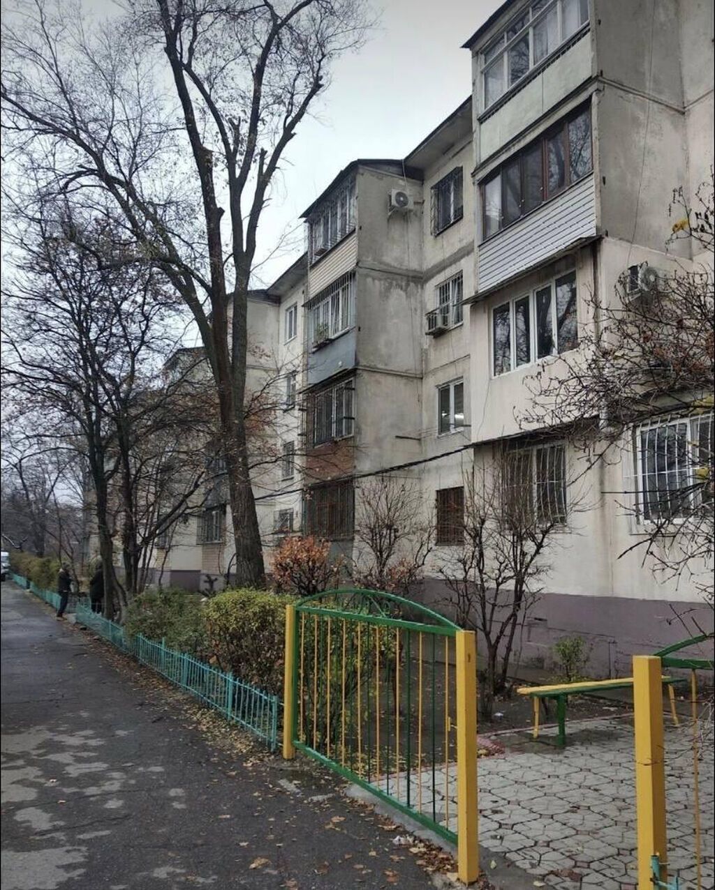 3 комнаты, 60 м², 4 мкр 104 серия, 2 этаж, Косметический ремонт