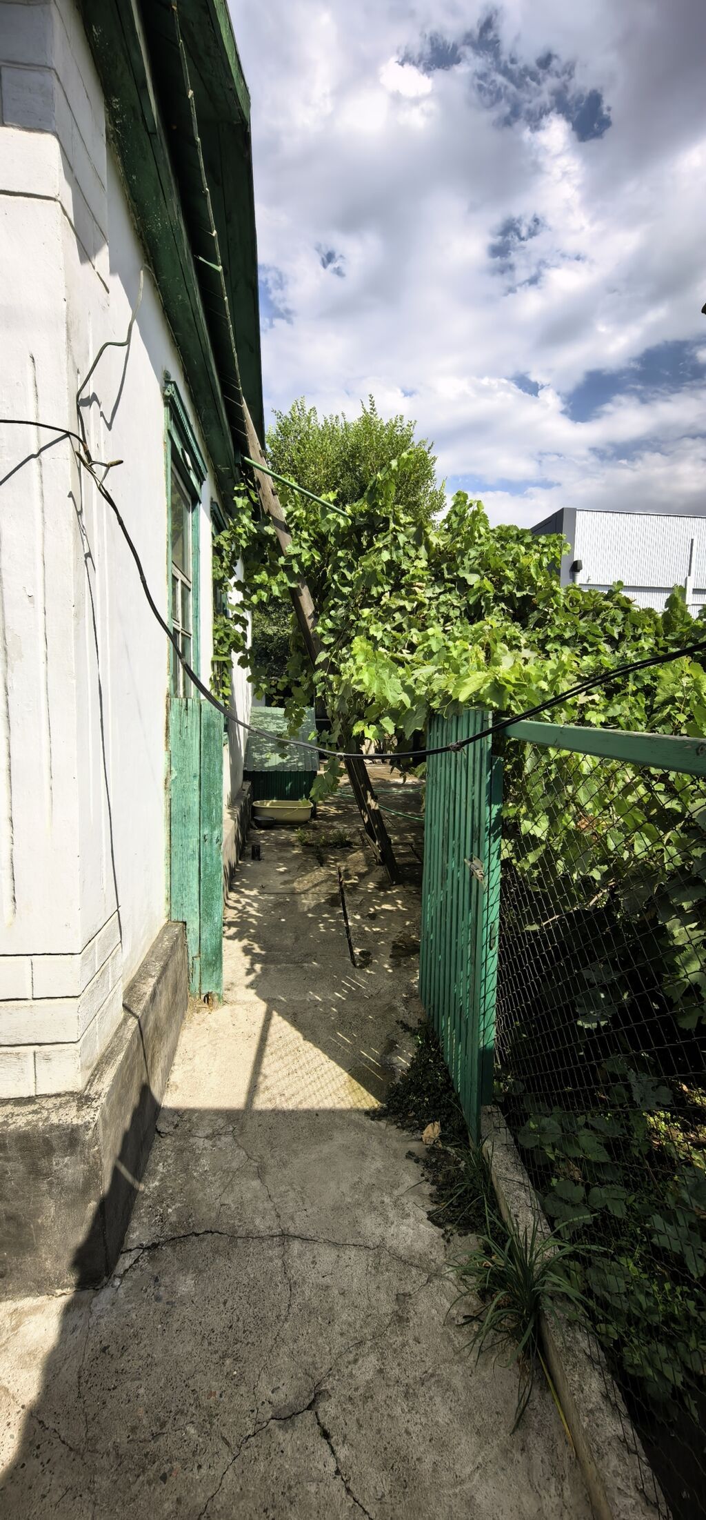 Продается дом по улице Фурманова 34, в доме имеется газовое отопление