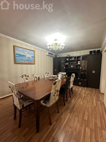 Продажа, дом, 6 и более-комн.: Чуйская область / Бишкек, город Бишкек, Кара-Жыгач ж/м — за 26 280 000 сом