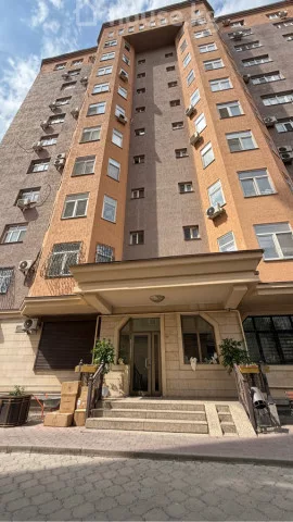 Аренда, 5-комн. квартира: Чуйская область / Бишкек, город Бишкек, Московская - Белинка - на долгий срок — за 153 440 сом