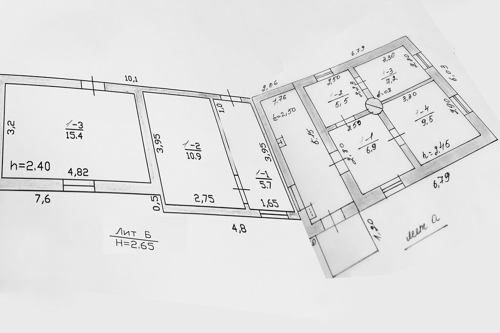 Продаю дом (6*8) с пристройкой (4*9 в два этажа) в районе ул.Тоголок