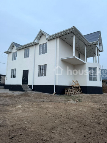 Продажа, дом, 6 и более-комн.: Чуйская область / Бишкек, город Бишкек, Ак-Ордо ж/м — за 11 123 930 сом