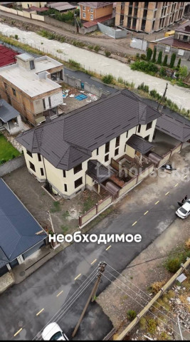 Продажа, дом, 6 и более-комн.: Чуйская область / Бишкек, город Бишкек, Алматинка - Магистраль — за 39 420 000 сом